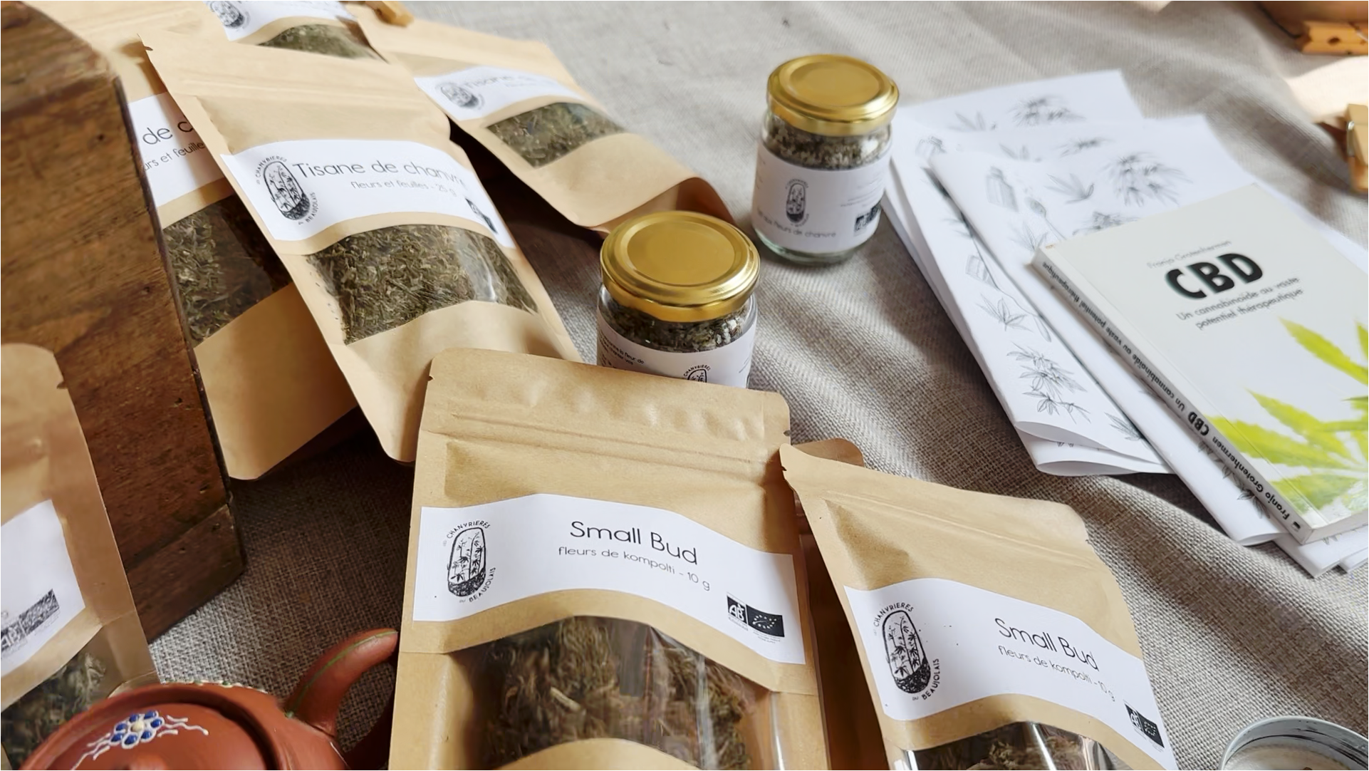  Alterner graine et fleur de chanvre, le modèle biennal de Laure avec ici ses produits à base de fleurs de chanvre